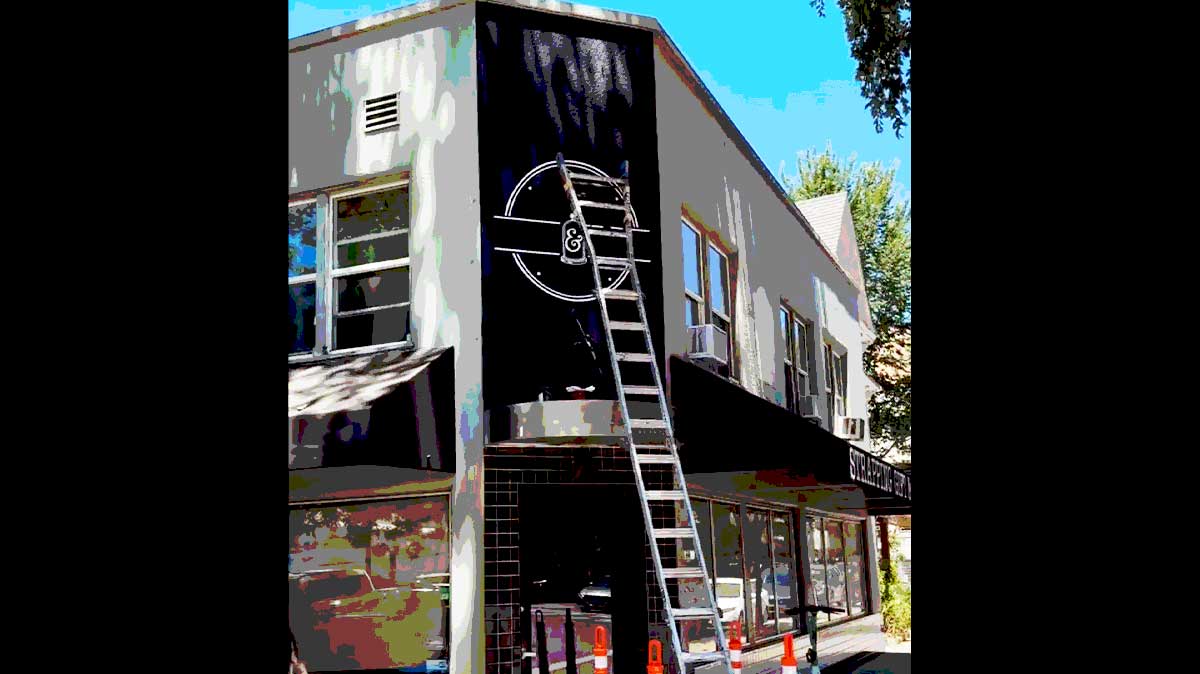 Ginger & Raven gets a coat of fresh paint !